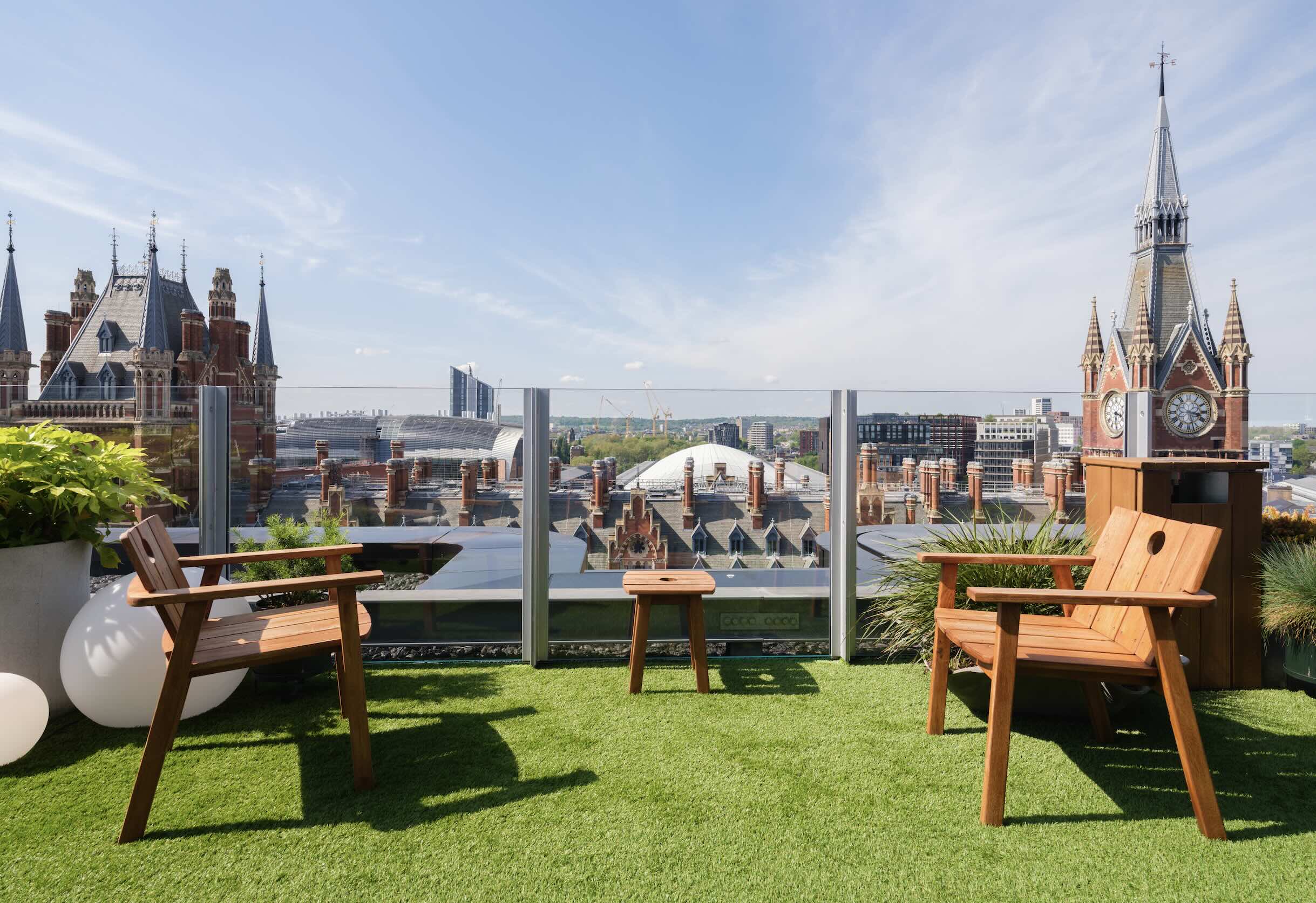 outdoor dining in London